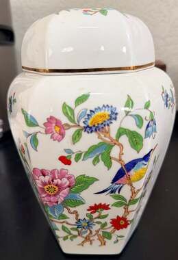 Vintage Aynsley Pembroke Fine English Bone China Hexagonal Ginger Jar with Lid